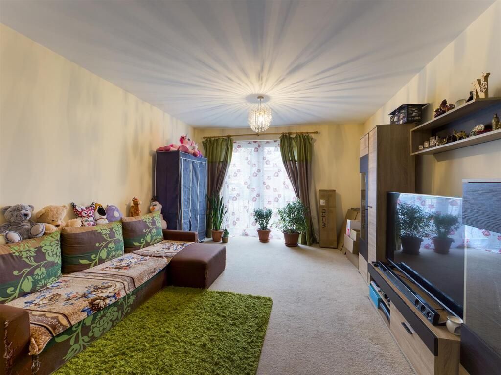 Property photo 3 of 10