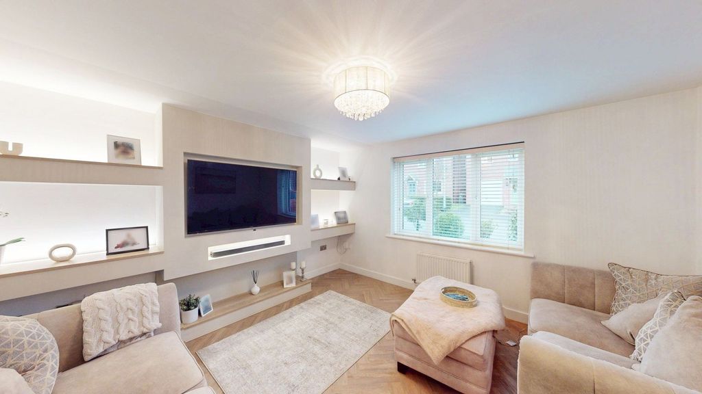 Property photo 2 of 20 Lounge