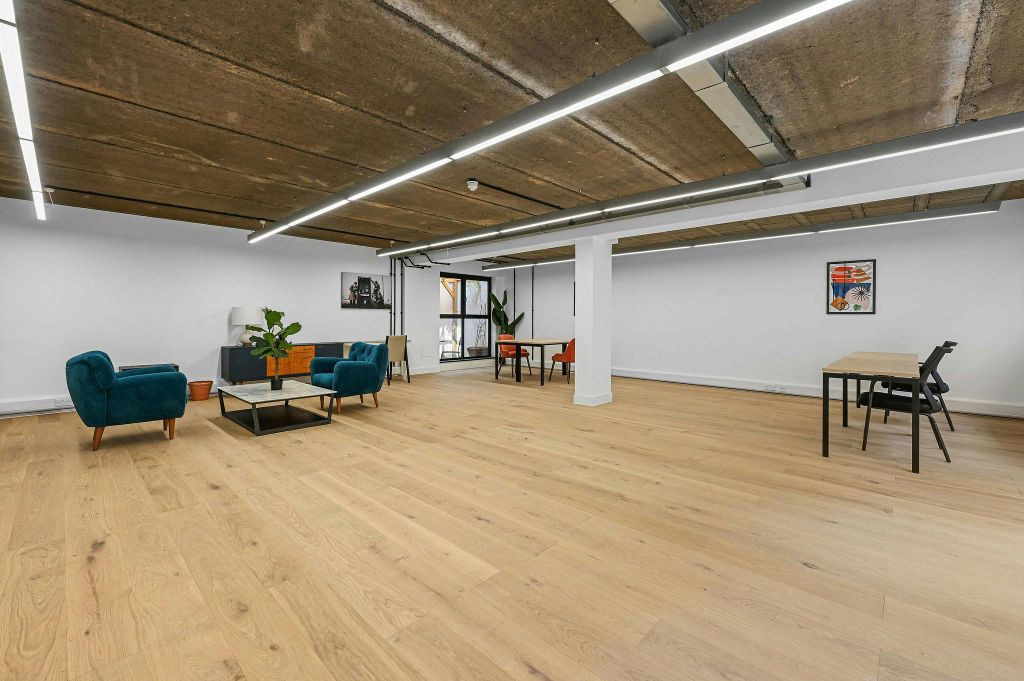 Property photo 3 of 16 Olbc18Victoriaparksq1.Jpg