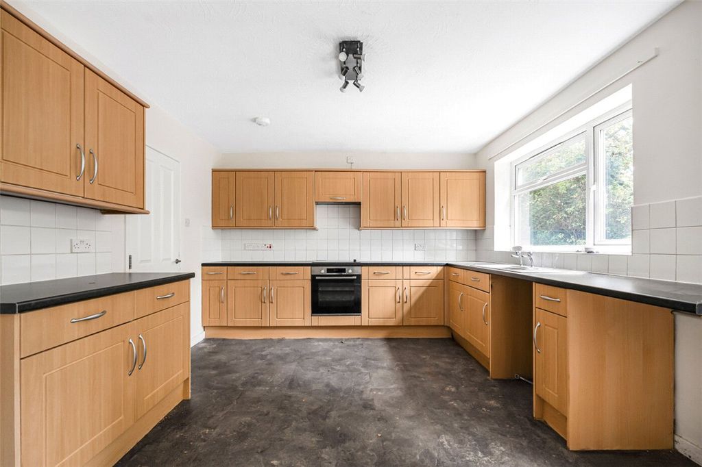 Property photo 2 of 24 Picture No. 02