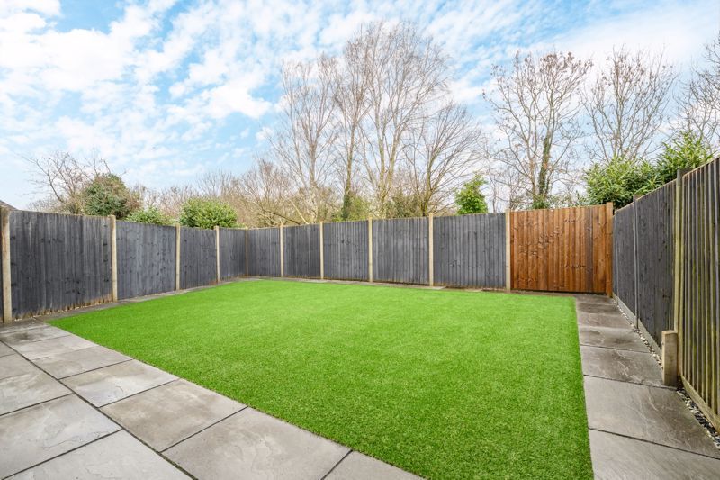 Property photo 3 of 9 Photo 7