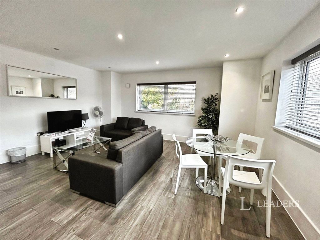 Property photo 2 of 10 Picture No. 05