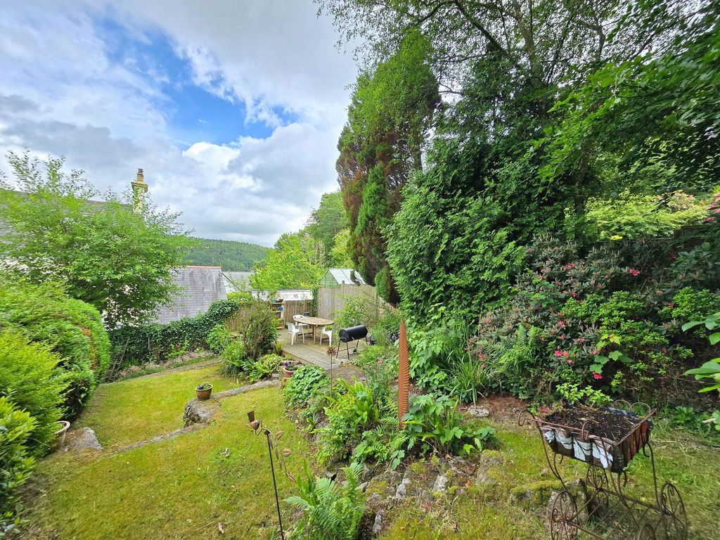 Property photo 2 of 26