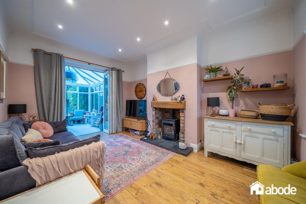 Property photo 3 of 30 Dsc01940-Hdr.Jpg