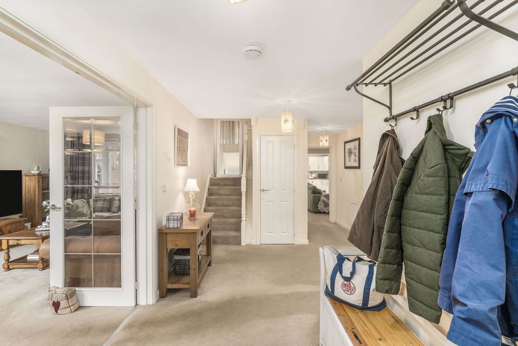 Property photo 3 of 26