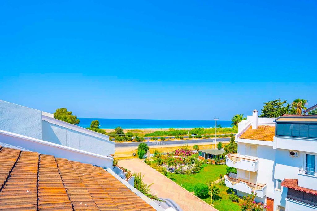 Property photo 2 of 25 A Seafront Alanya Investment Property For Sale - Breathtaking Sea Vistas