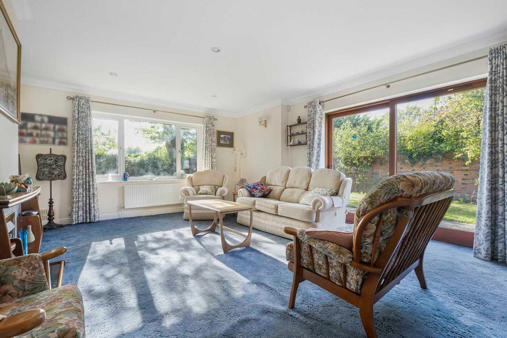 Property photo 2 of 24