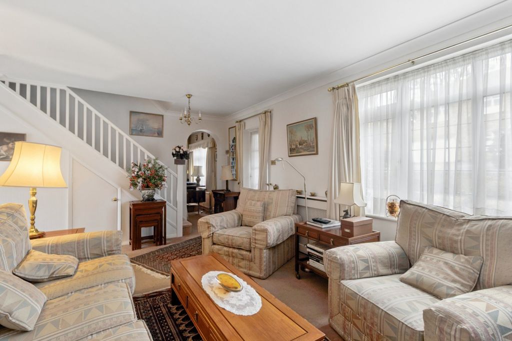 Property photo 2 of 24 Living Room