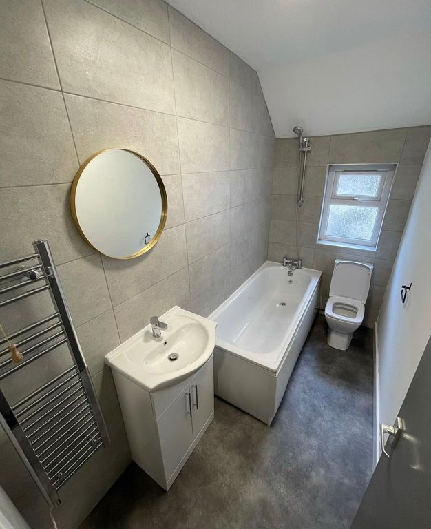 Property photo 1 of 4