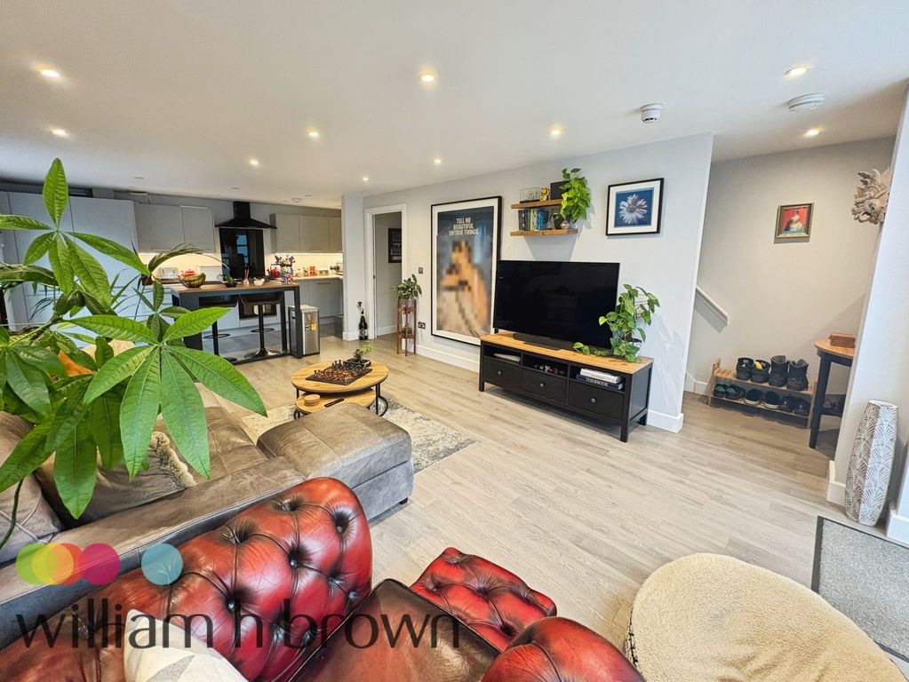 Property photo 2 of 20 View