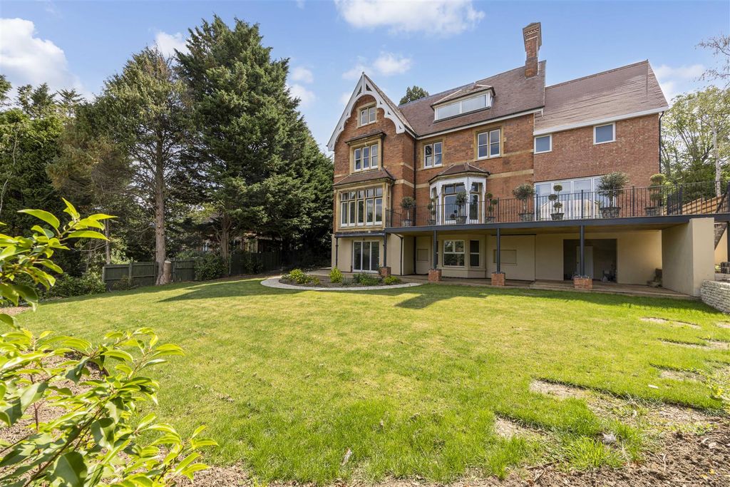 Property photo 3 of 22 Ph9_6016011.Jpg