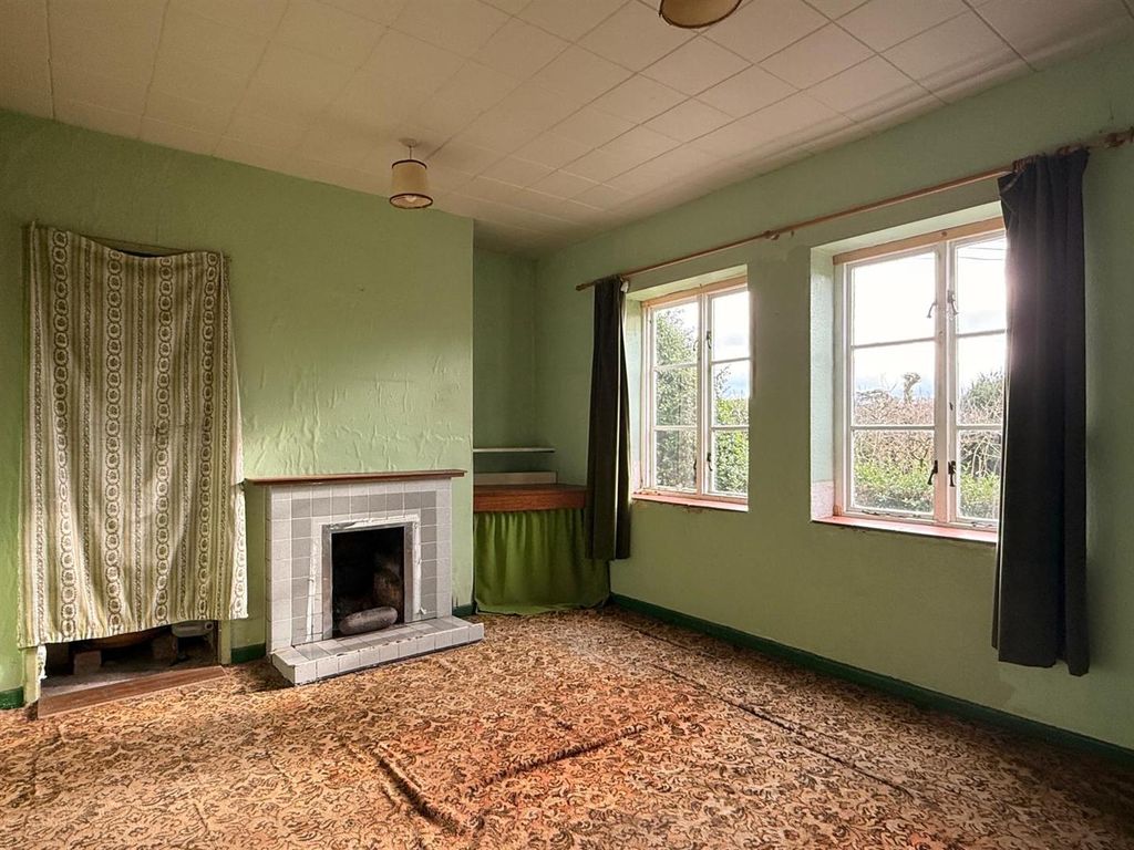 Property photo 3 of 17