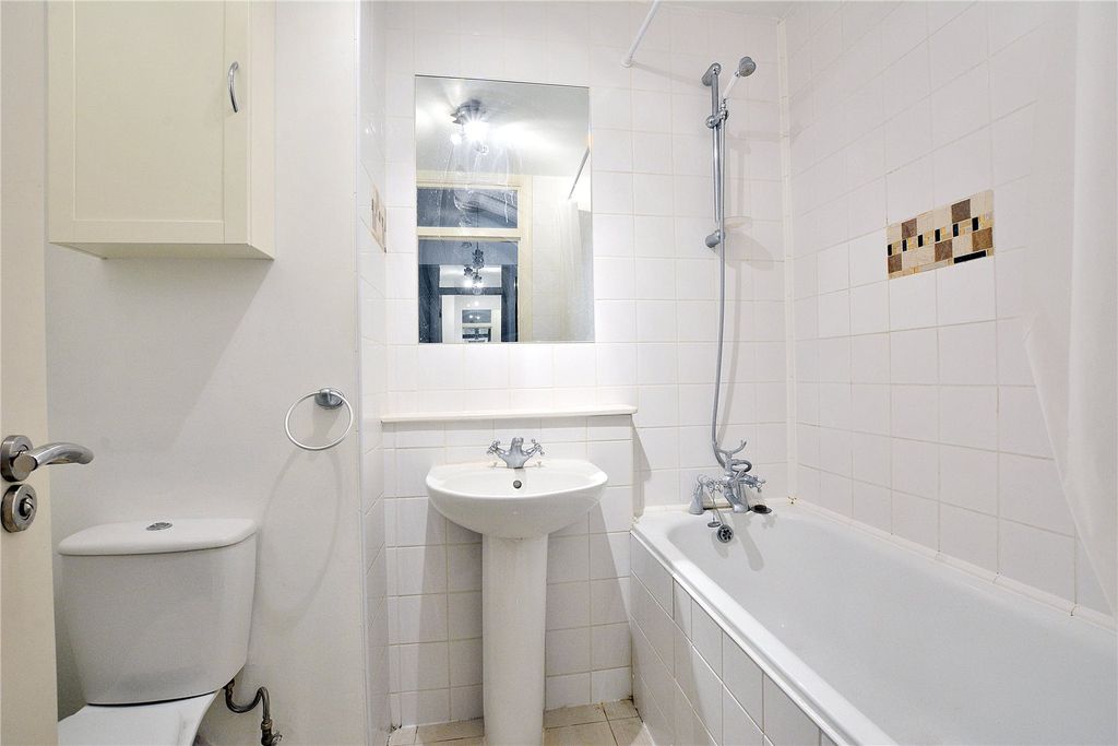Property photo 3 of 6 Bathroom