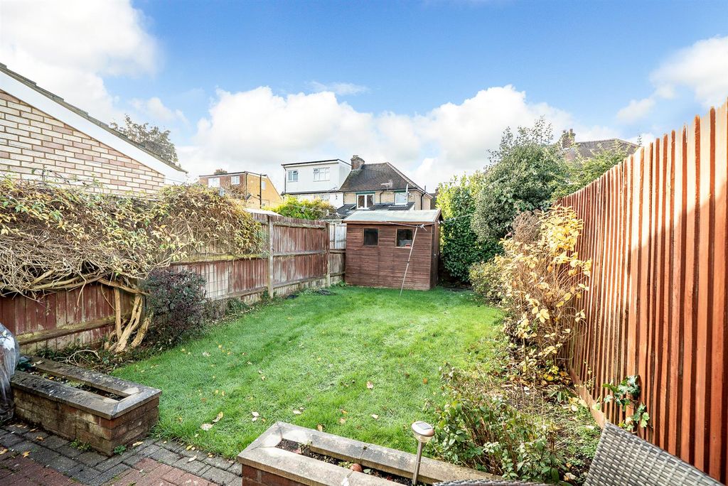 Property photo 3 of 20 Garden