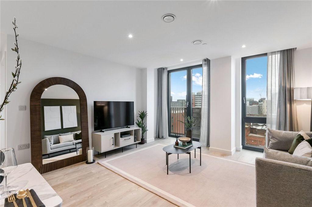 Property photo 2 of 14 Picture No. 13