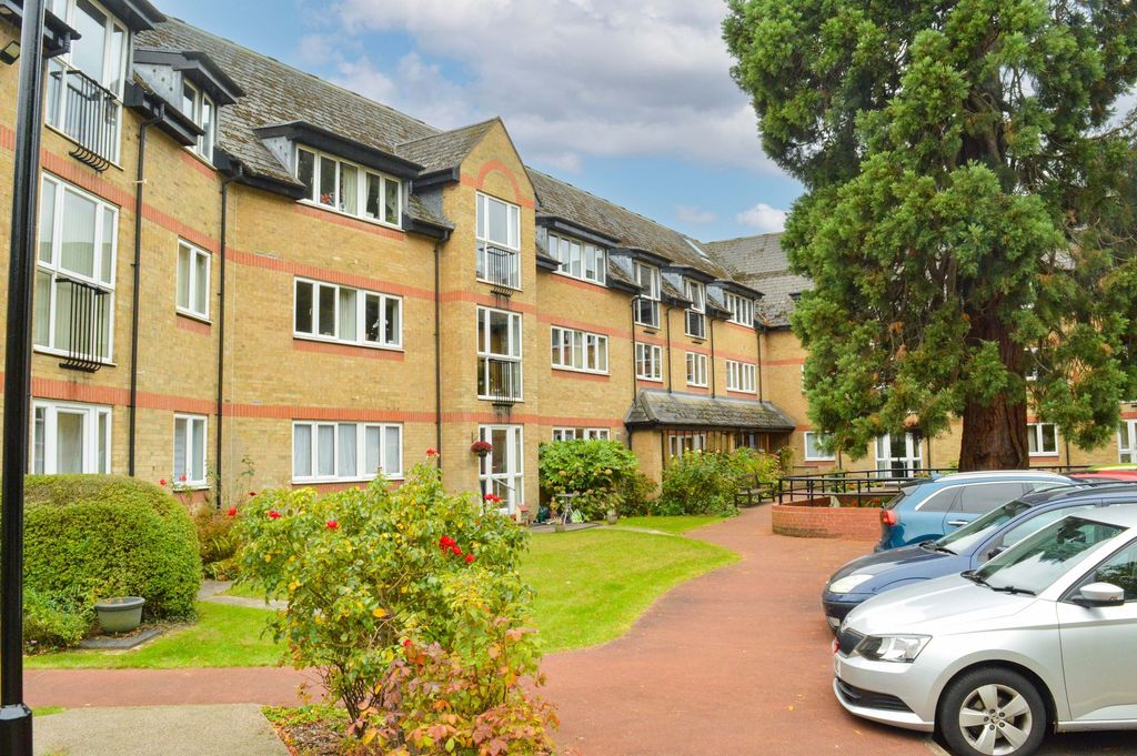 Property photo 1 of 12