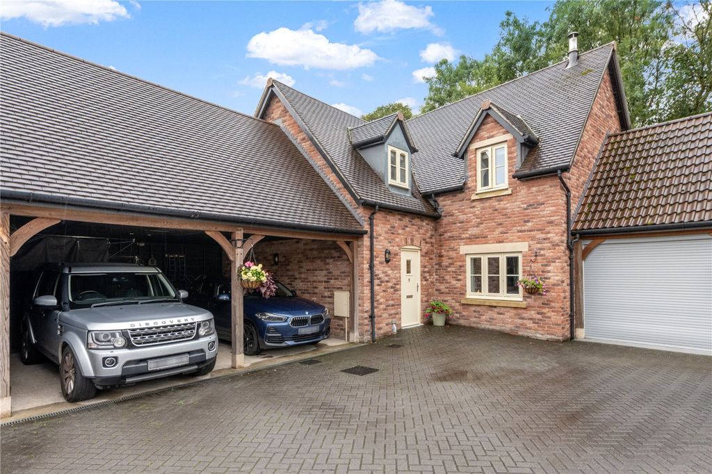 Property photo 1 of 17 Picture No. 23