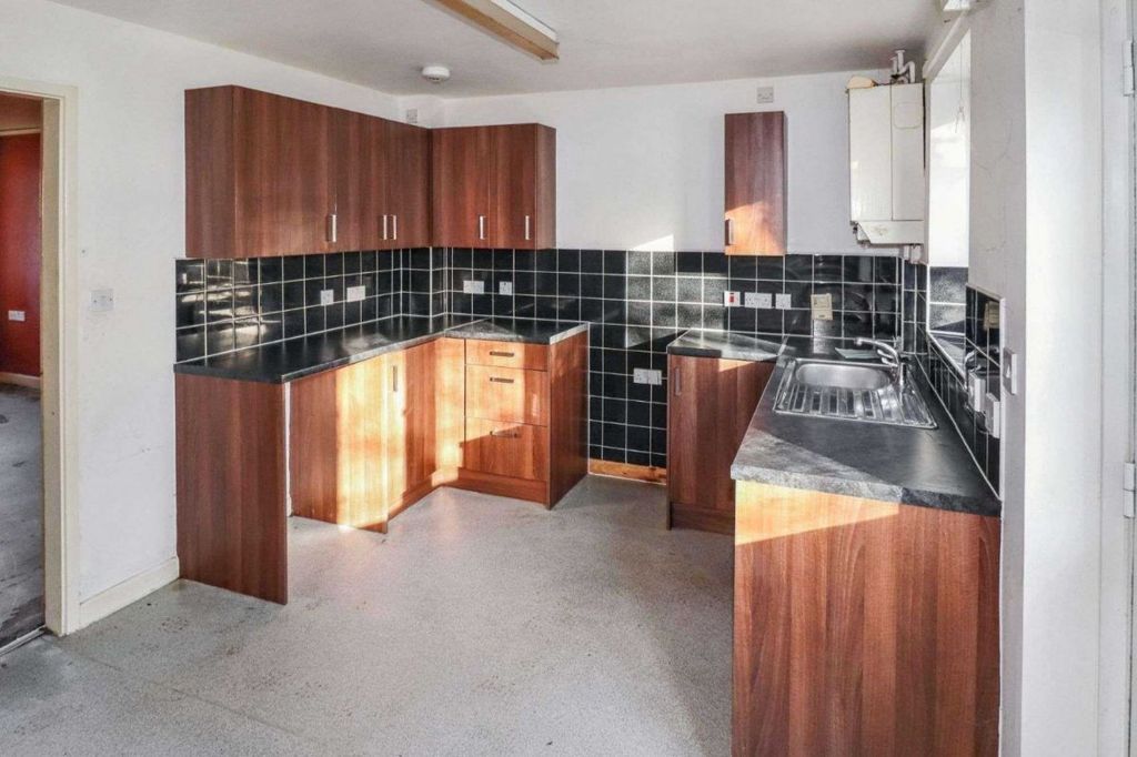 Property photo 2 of 2