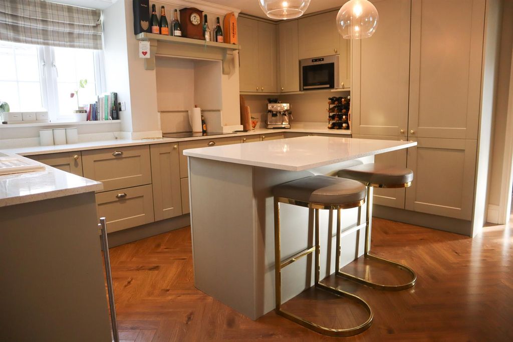 Property photo 2 of 15 Kitchen