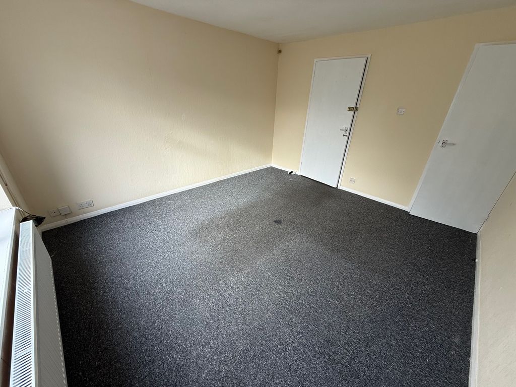 Property photo 2 of 23 Image