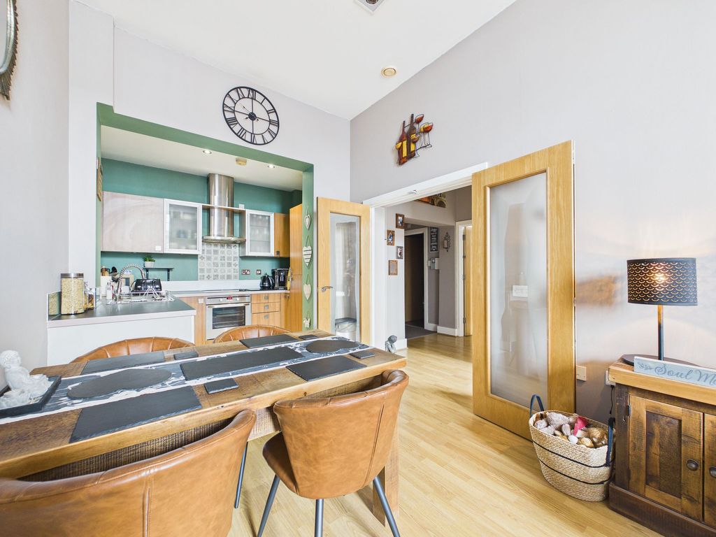 Property photo 3 of 15 Open Plan Living