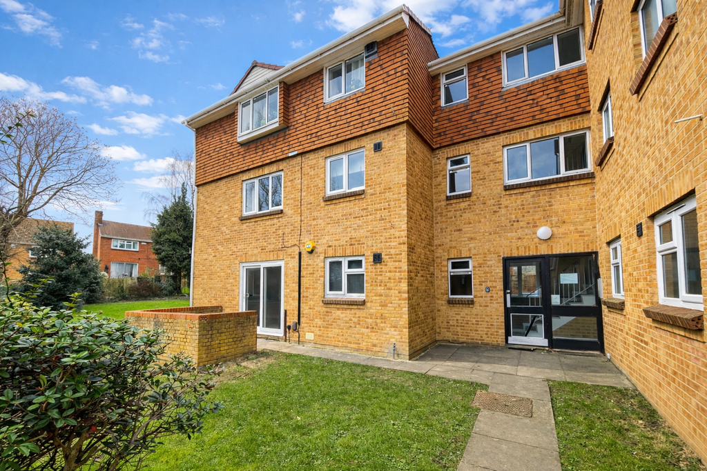 Property photo 1 of 8