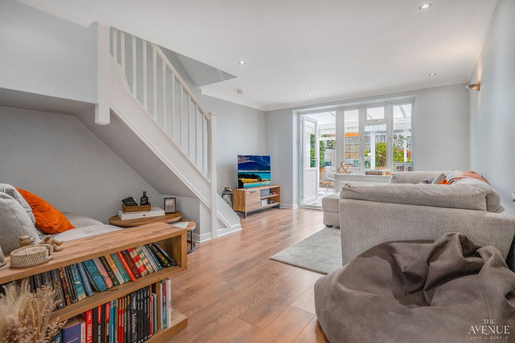 Property photo 2 of 16 4947893