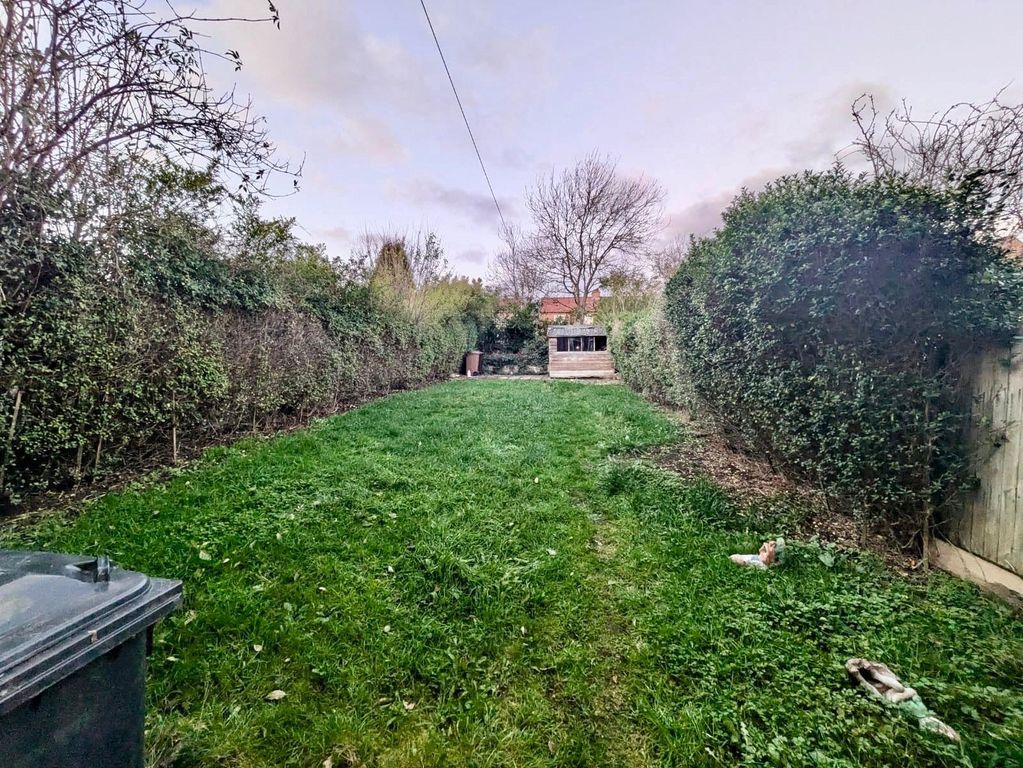 Property photo 2 of 7 Garden