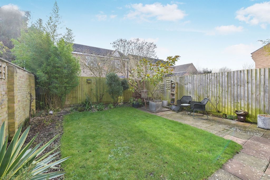 Property photo 2 of 17