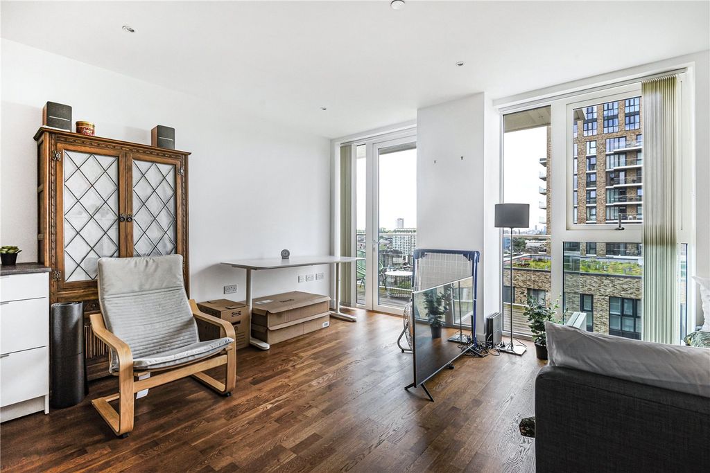 Property photo 1 of 11 Reception Room
