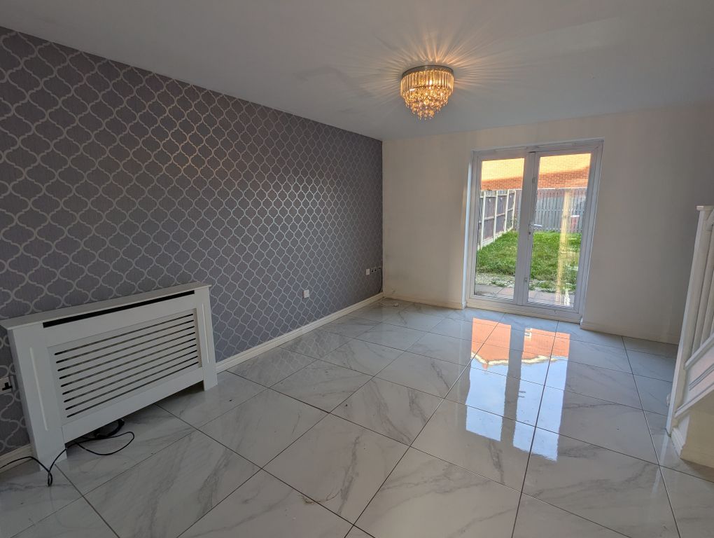 Property photo 3 of 11 1000082621