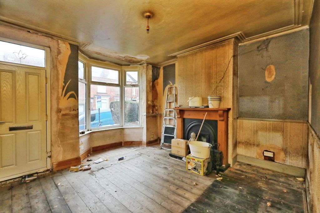 Property photo 2 of 24 Living Room