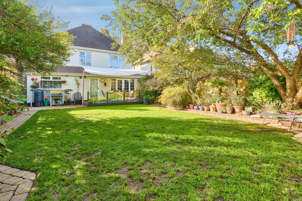 Property photo 2 of 22