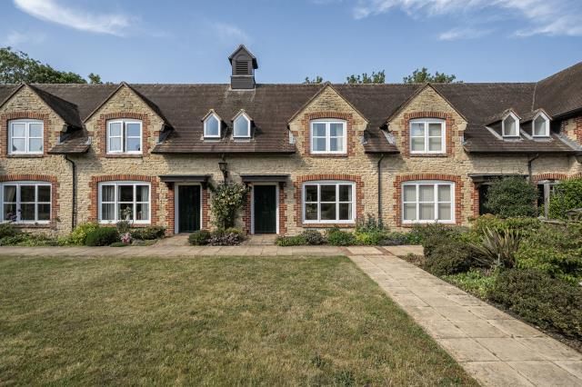 Property photo 1 of 8 External View