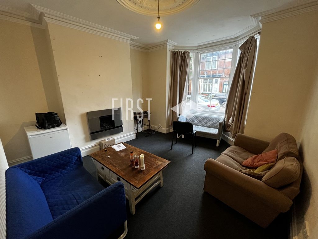 Property photo 1 of 12 Photo 1