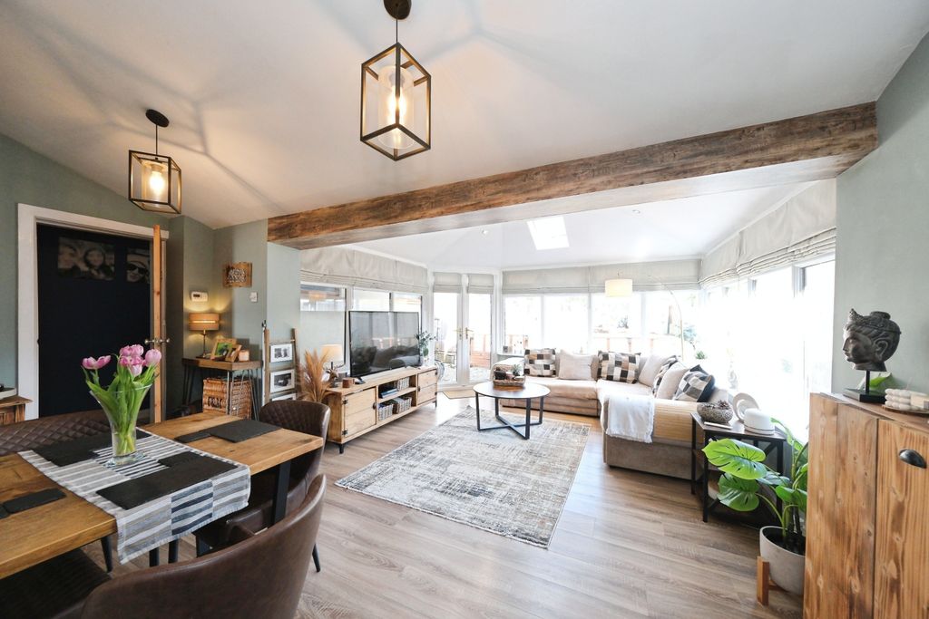 Property photo 3 of 39 Dscf8101