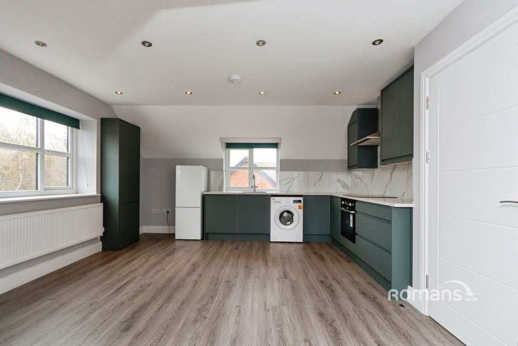 Property photo 2 of 9 Pbox-Img.Jpg