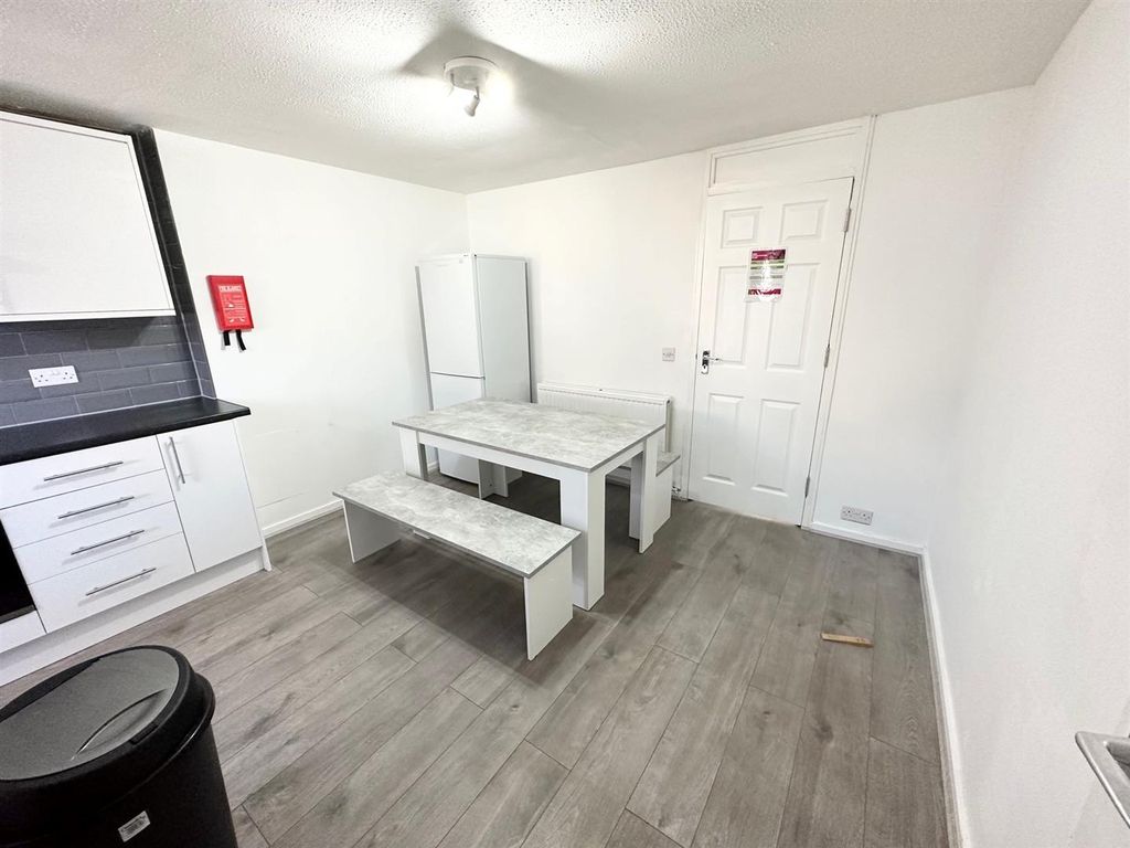 Property photo 3 of 14 Dining Ro.Jpg