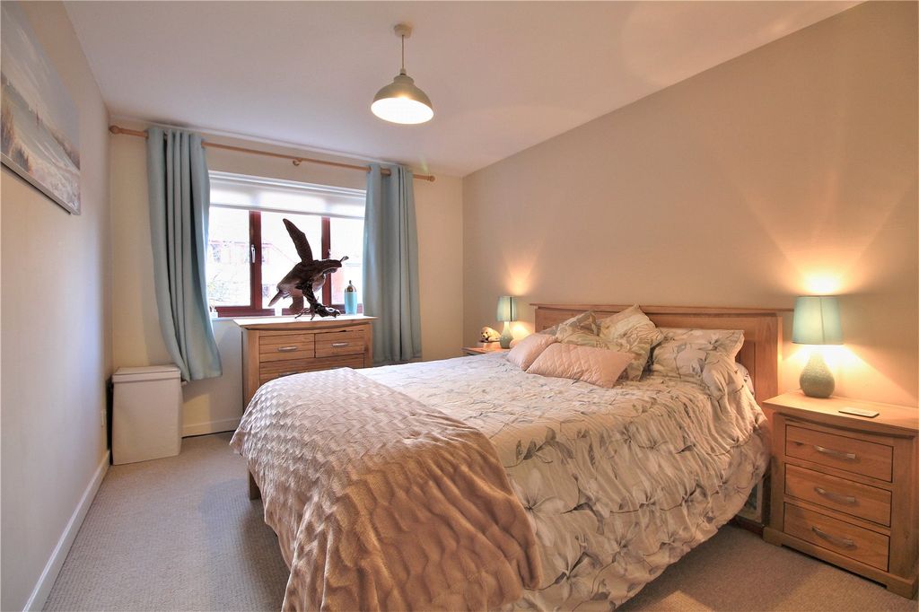 Property photo 2 of 12 Picture No. 31