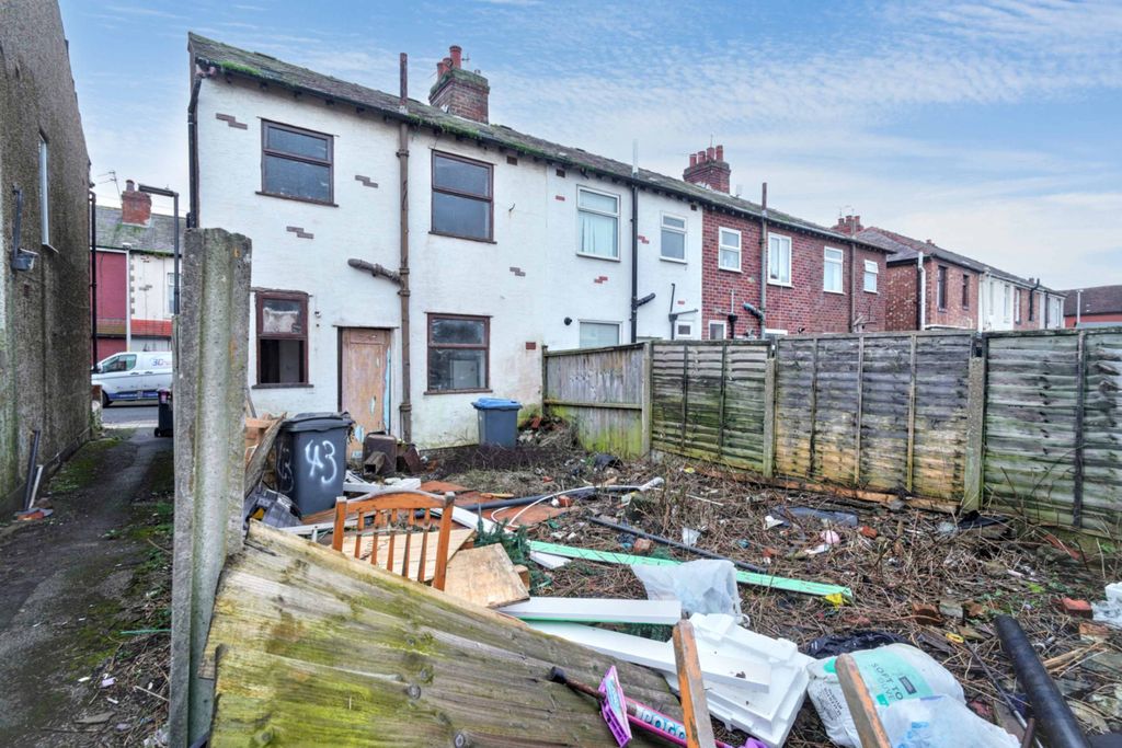 Property photo 3 of 12