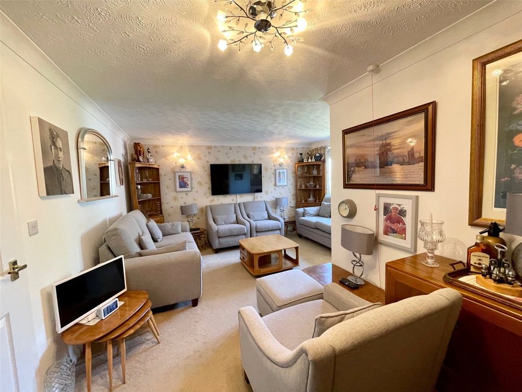 Property photo 3 of 14 Picture No. 16