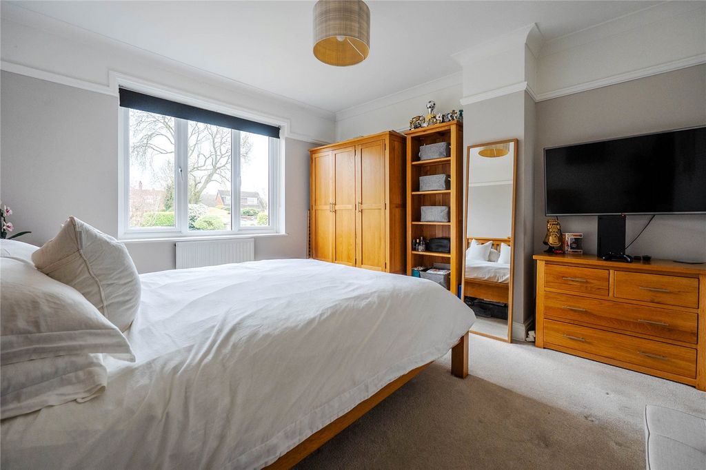 Additional image 14 of 3 bed semi-detached house for saleBarton Avenue, Dunstable, Bedfordshire LU5