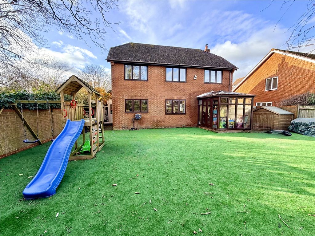 Property photo 2 of 14 Picture No. 16