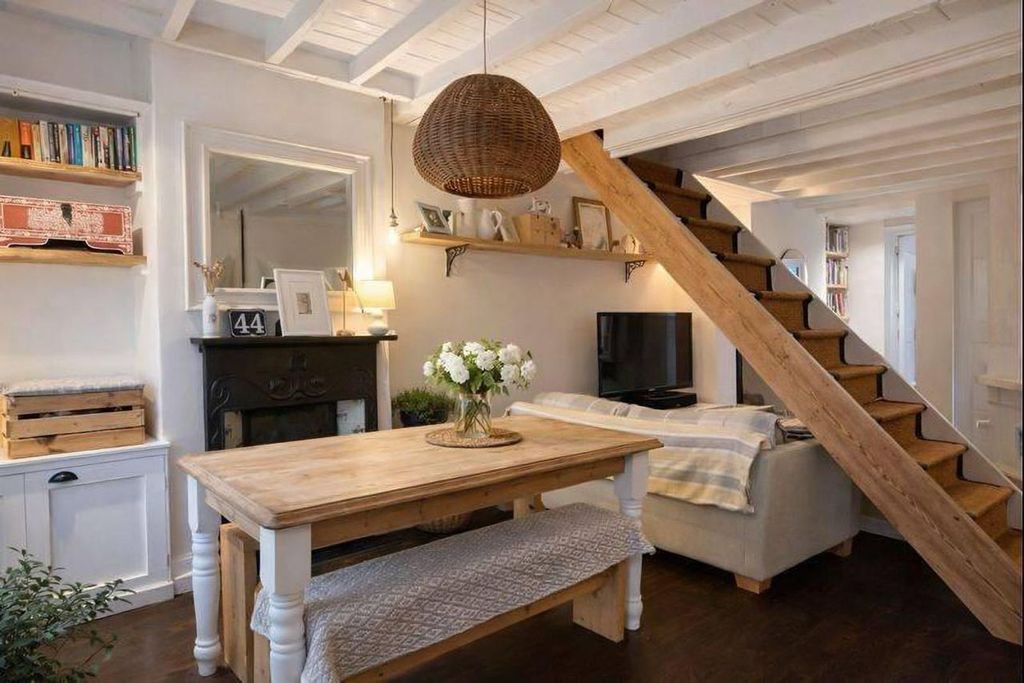 Property photo 3 of 23