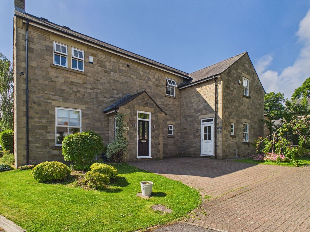 Property photo 1 of 14 External