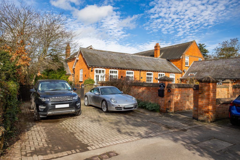 Property photo 1 of 36