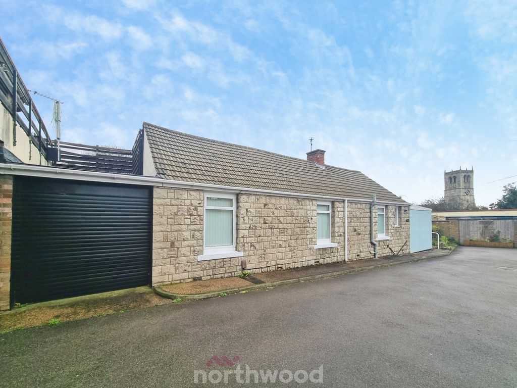 Property photo 3 of 23