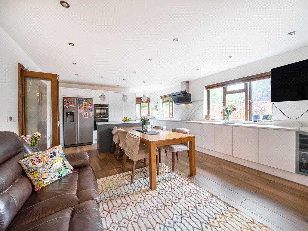 Property photo 3 of 21 Picture No. 02