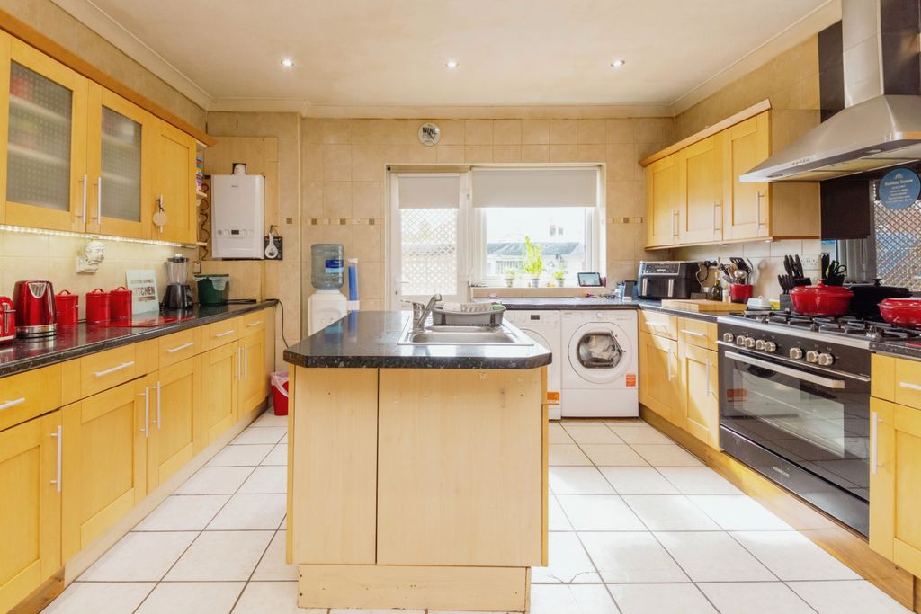 Property photo 2 of 15 Photography