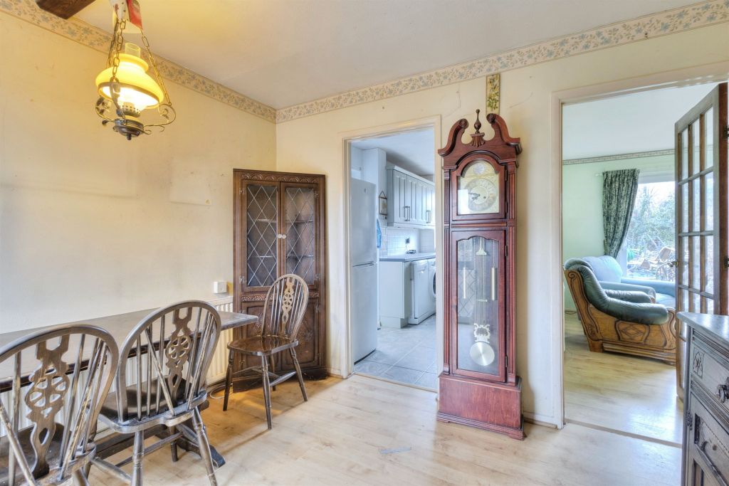 Property photo 3 of 27